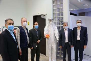نمایشگاه تلاش های مدافعان سلامت دانشگاه و دستاوردهای دانشگاه و استان در تولید لوازم حفاظت فردی و مواد ضدعفونی 99.03.12 